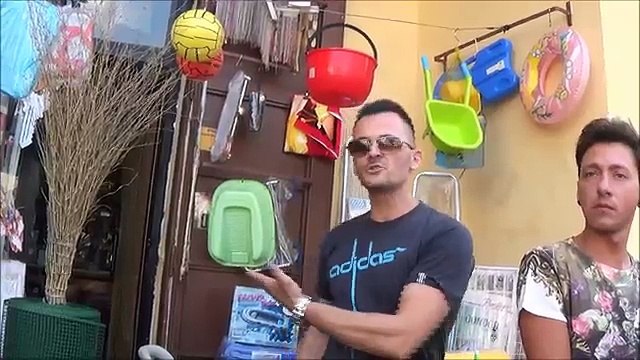 Aversa (CE) - Piazza Savignano, i residenti: Igiene inesistente (03.08.15)