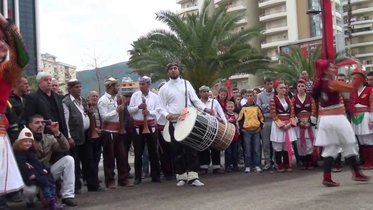 100 VJET PAVARESI  EMIN DURAKU - ZHUR - VLORE 2012  - 02