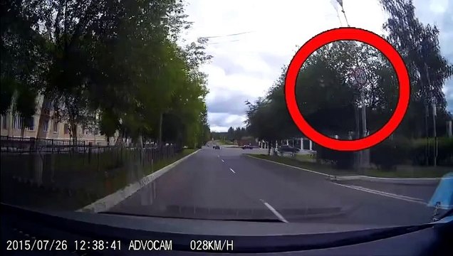 В Свердловской области автомобиль сбил детей (ВСЕ ЖИВЫЕ) (МАТ) - Различные короткие видеоролики, приколы и др. @ EX.UA_1