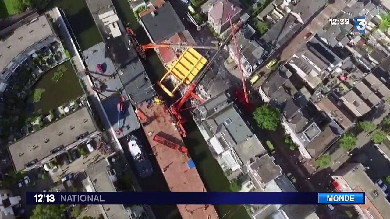 Pays-Bas : deux grues de chantier s'écroulent sur des habitations