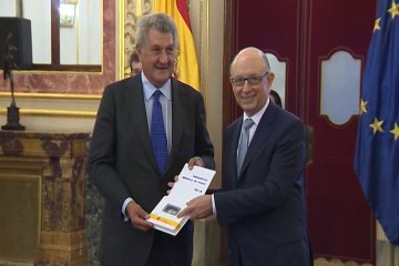 El Gobierno presenta los PGE para 2016