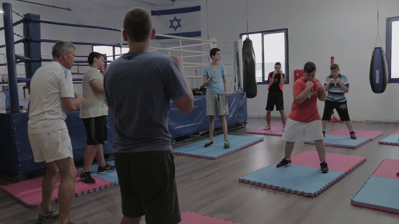 אימון איגרוף עם מאמן אנדריי סניגור - Boxing training with trainer Andrei Snigur