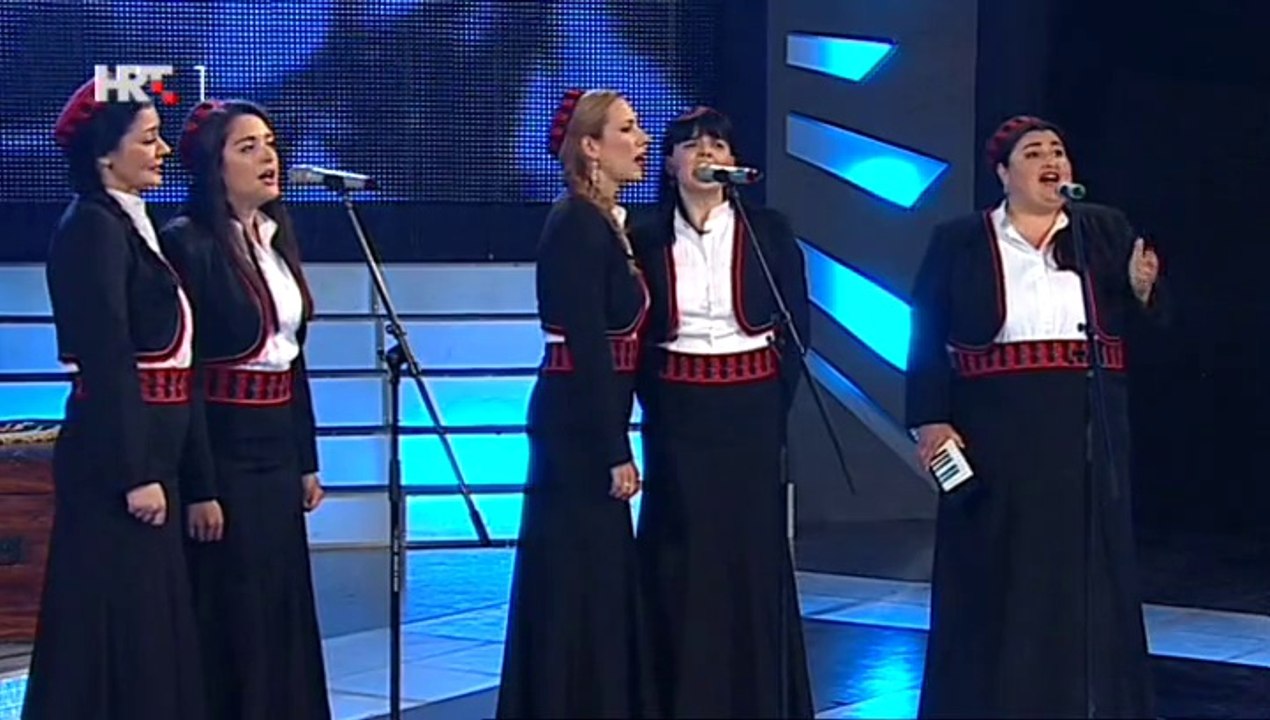 Klapa Skradinke Skradin  ~ IGRA BEZ GRANICA (Toše Proeski) • Lijepom našom u Drnišu