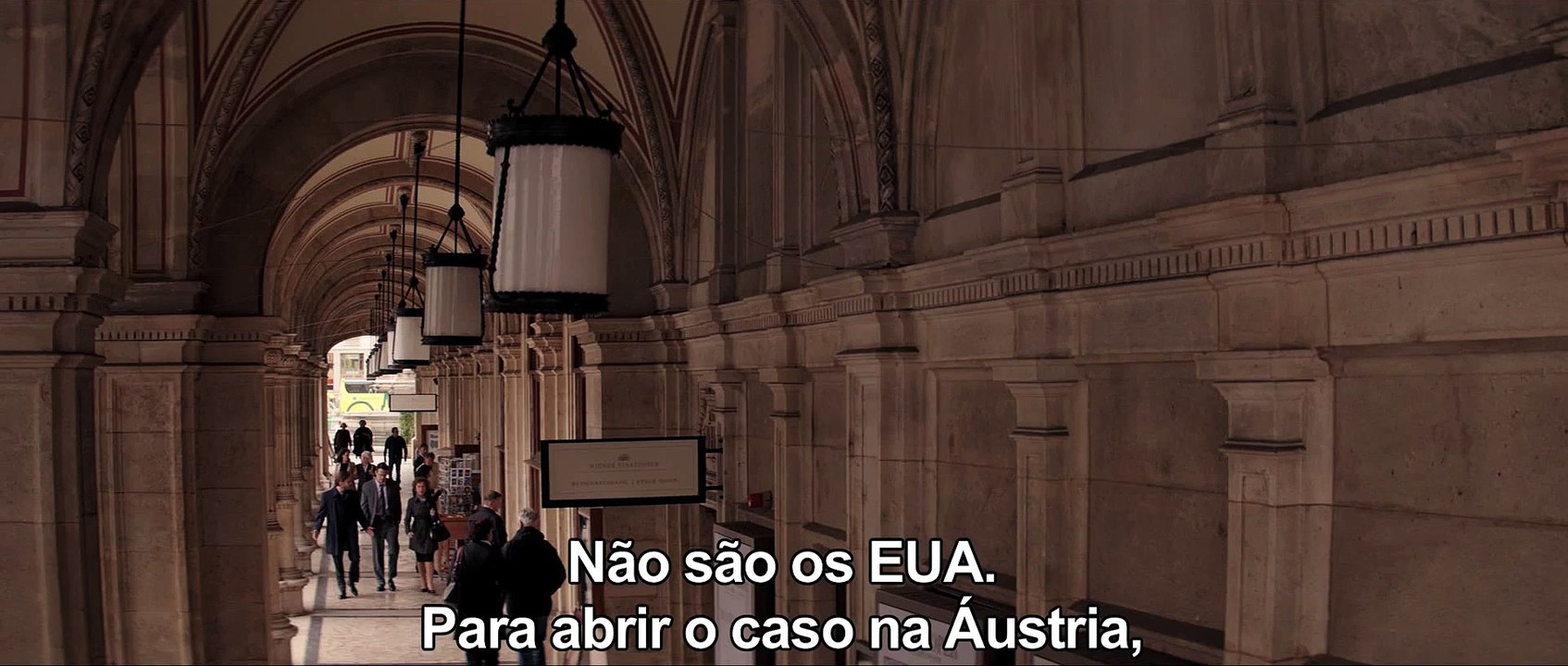 A DAMA DOURADA