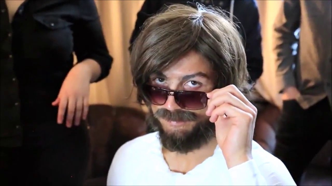 Dressed Up As Tramp Cristiano Ronaldo Plays Soccer In Madrid Streets