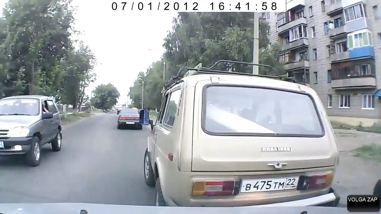 Russian Road Rage - batte de baseball et hachette