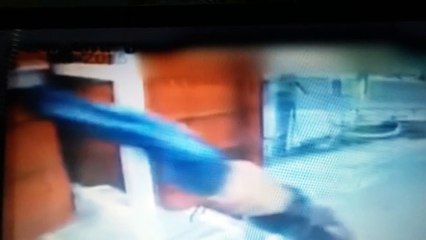 Vídeo mostra motorista ejetado em acidente; estaria sem o cinto