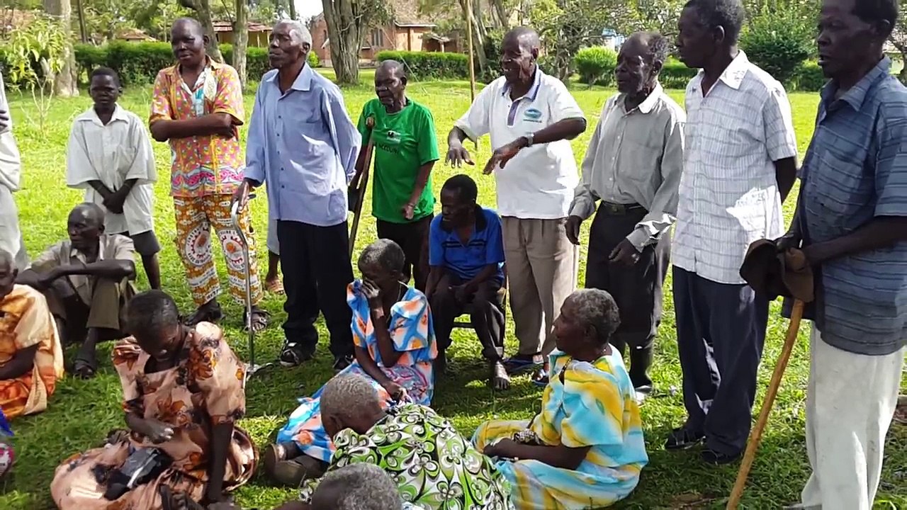 Gesungene Weihnachtsgrüße aus dem Buluba Hospital in Uganda
