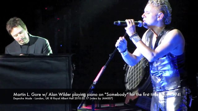 Depeche Mode - Alan Wilder playing piano on Somebody London @ Royal Albert Hall 2010.02.17 in HD