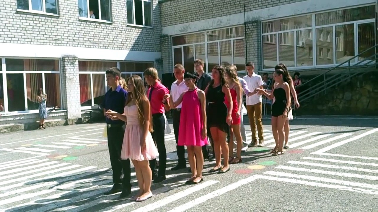 Танец 9 класса на выпускной