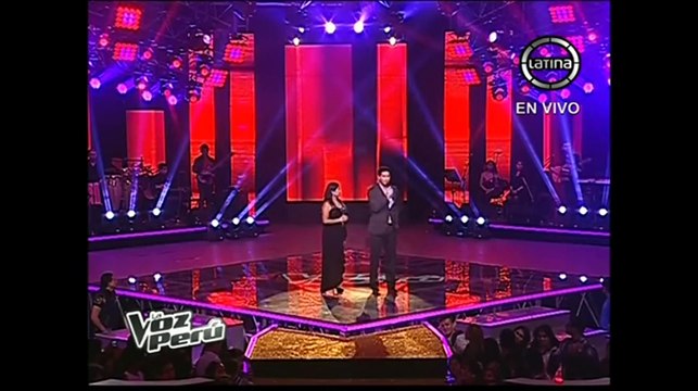 Eva Ayllón cantando La noche de tu ausencia en La Voz Perú