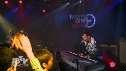 Twenty One Pilots - Ode to Sleep (Live on JBTV)