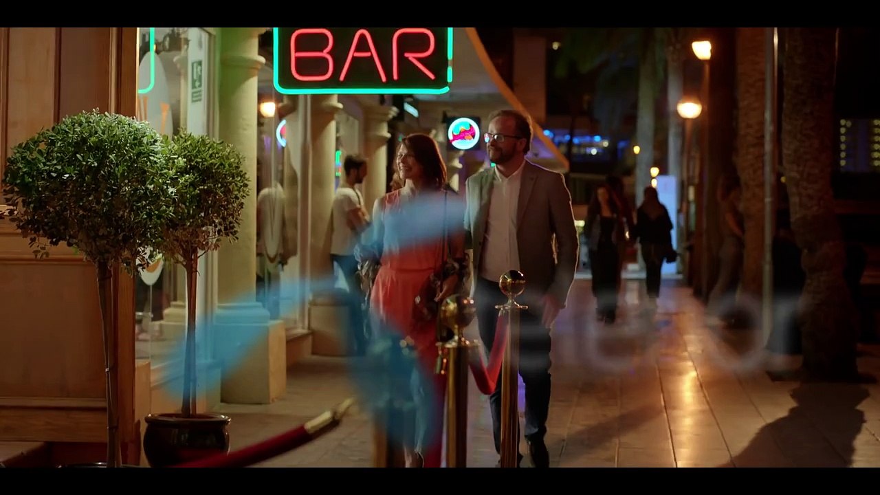 Telenor - Mycket kan hända på natten. Hos oss har kundservice alltid öppet. (40s)