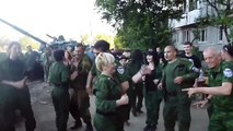Как Ополченец  Гиви празднует день рождения ДНР Donbass