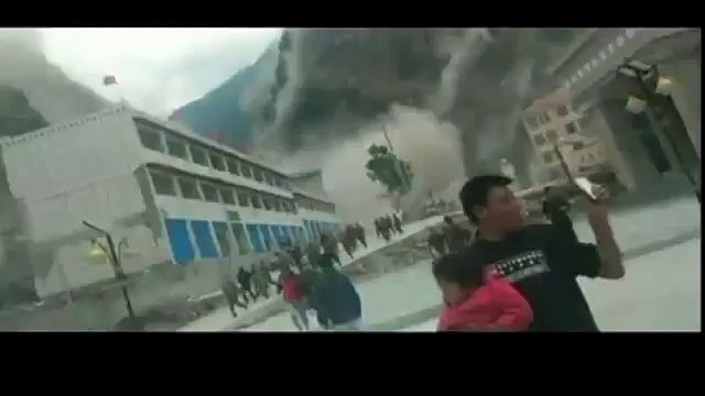 Terremoto Nepal le incredibili immagini delle frane provocate dalla scossa