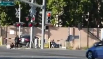 Sauvetage in extremis d'un homme qui allait être percuté par un train