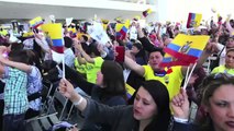 Rafael Correa feliz con Banda Bassotti y su canción Rumbo al Socialismo XXI dedicada a Ecuador