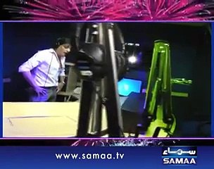 Sahir Lodhi is Warning Shahrukh Khan in an Aggressive Way