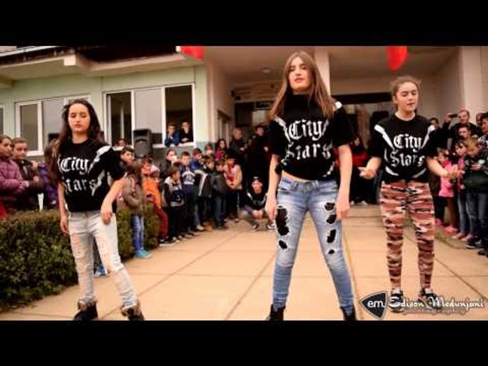 City Stars koncert ne shkollen fillore Fan S. Noli - Kryshec