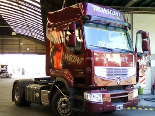 CAMIONES DE ARGENTINA SOBRE LA RUTA 3