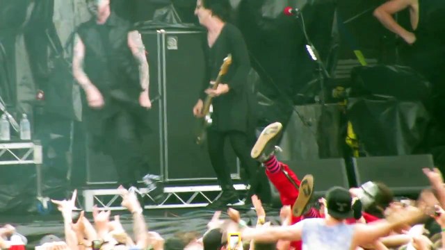 Marilyn Manson - The Beautiful People - Sydney Soundwave 2015