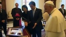 Japanese Prime Minister meets with Pope Francis at Vatican