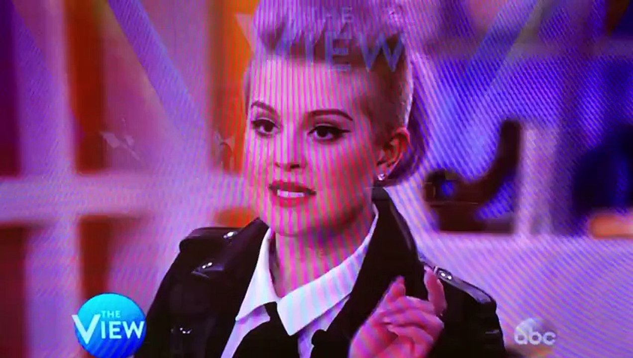 Kelly Osbourne ask Donald Trump who would clean your toilets if Latinos leave. ouch.