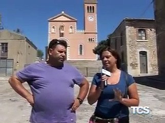 Strada dissestata in Contrada Santa Rita