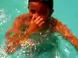 فيديو غرق لطفل فى حمام السباحة تابع الفيديو جيدا
