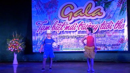 Lớp 5A 1 - Trang phục thời trang giấy GaLa Tạm biệt mái trường tuổi thơ Tiểu học Đoàn Thị Điểm 2013