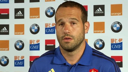 XV de France - Michalak : "Prêt à assumer n'importe quel rôle"