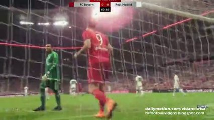 Robert Lewandowski Incredible Miss - FC Bayern München v. Real Madrid - Audi Cup Final 05.08.2015 HD