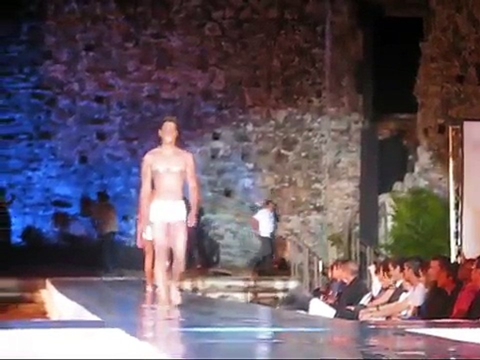 Desfile de Trajes de Baño Mr. Panama 2009