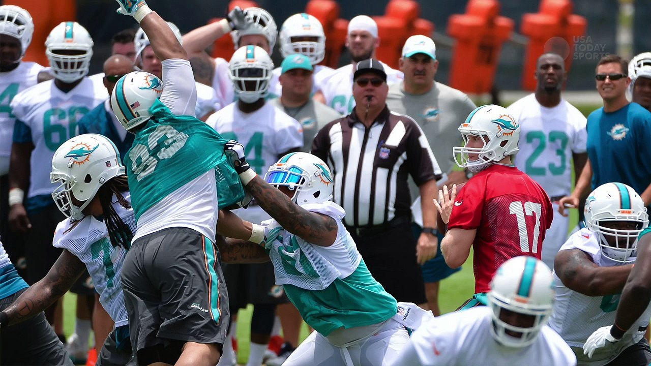 Ryan Tannehill in control at Dolphins training camp