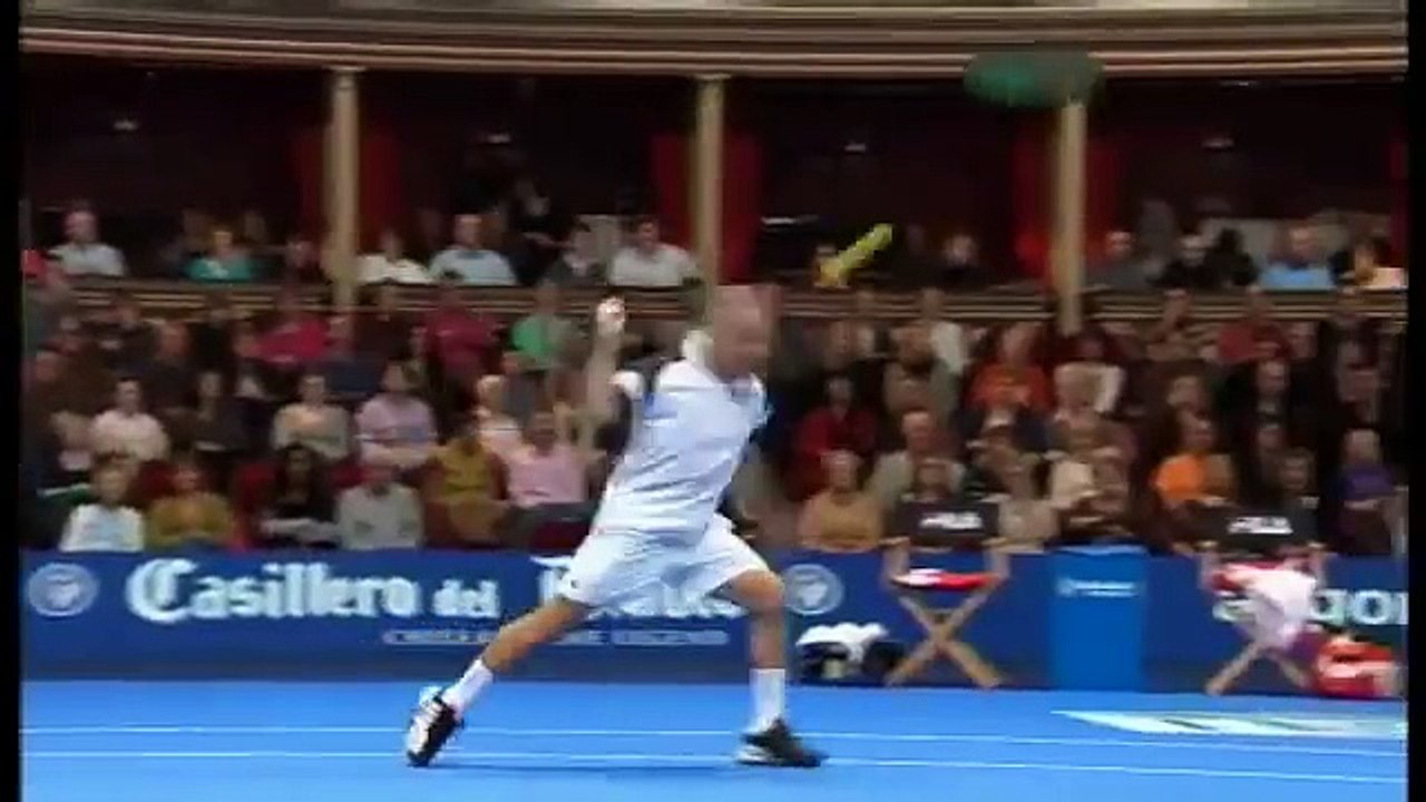Mansour Bahrami - Tennis Funny Magician