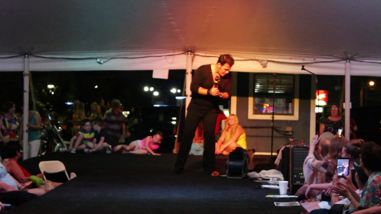 Franz Goovaerts sings 'Little Bit Of Green' Elvis Week 2014