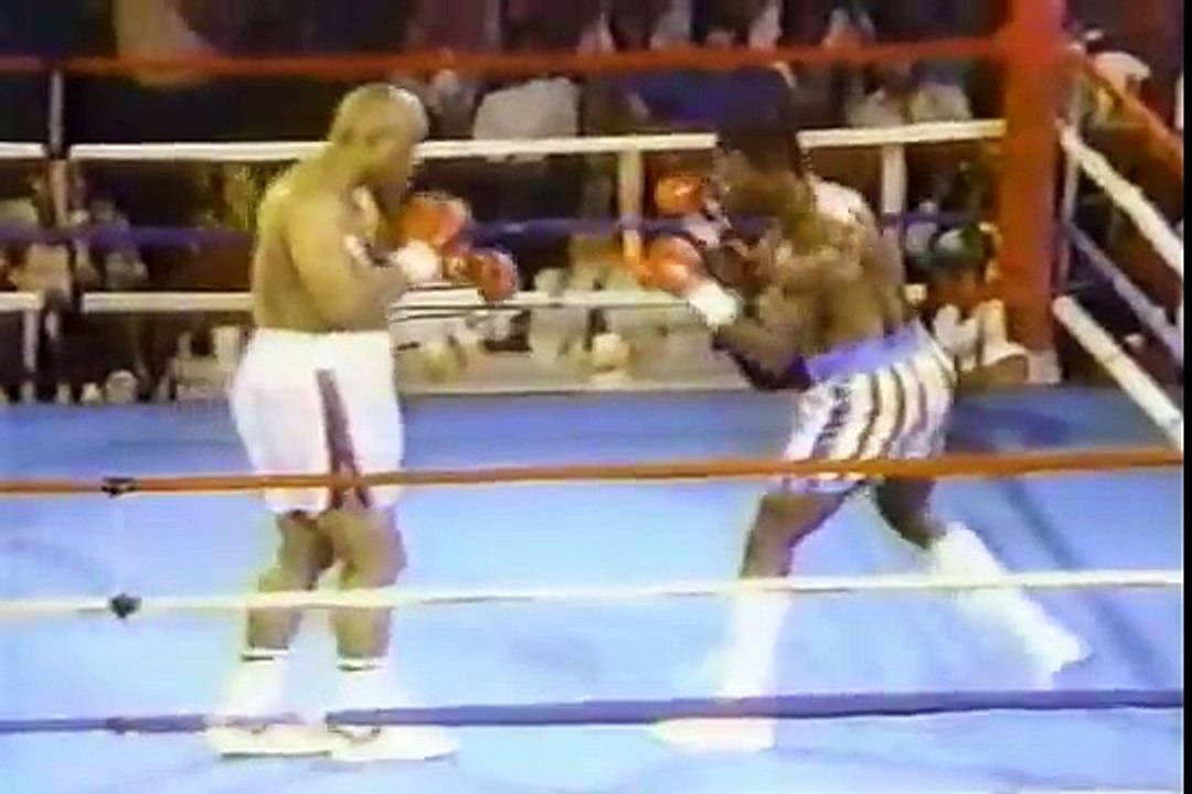 George Foreman vs J.B. Williamson