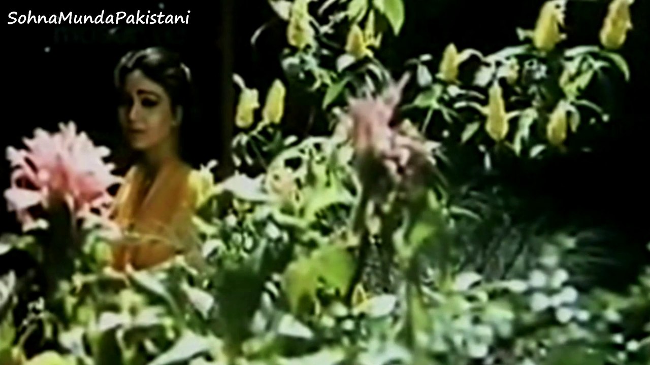 Qismet Walon Ko Milta Hai Pyar Ke Badle Pyar (Mera Suhag)