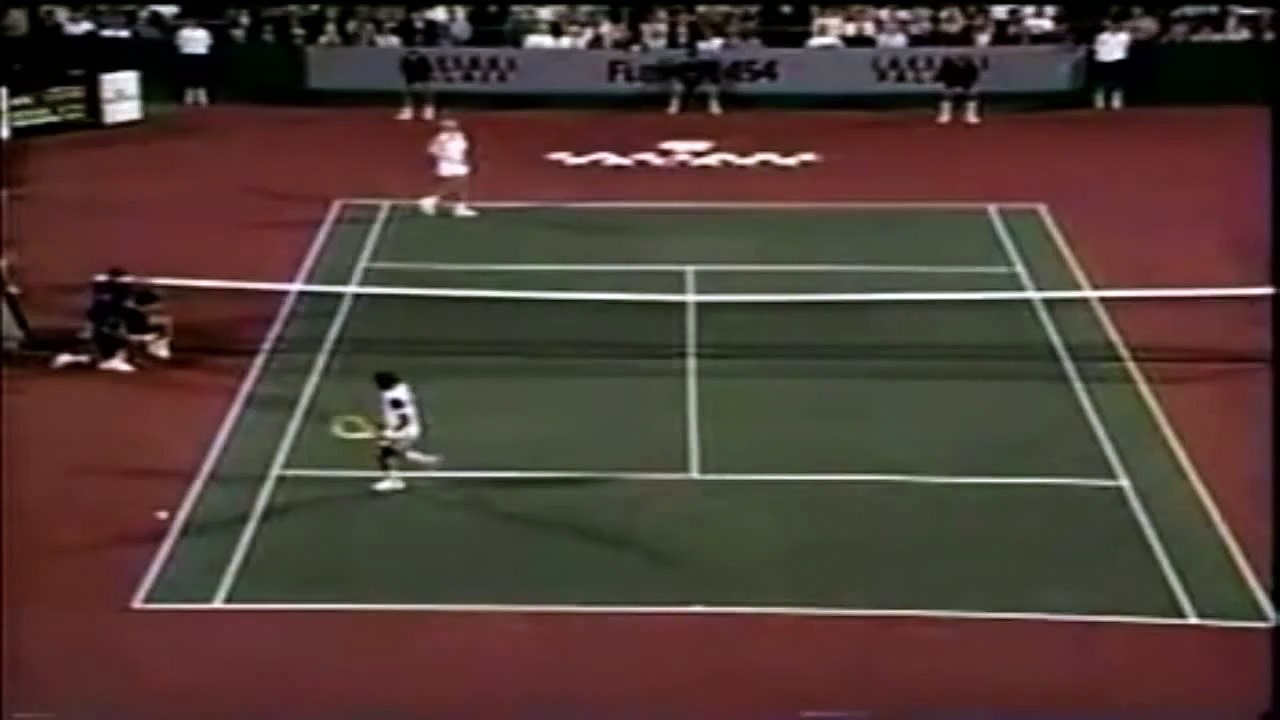 [HD] Martina Navratilova vs Jimmy Connors - Highlights