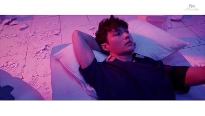 'LOVE ME RIGHT' MV unreleased clip4_ BAEKHYUN&LAY Ver.