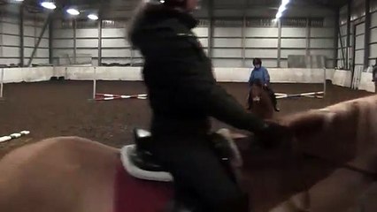 8 vuotias Sakke kokeilee ekaa kertaa ponia Falessa 2 3 2014