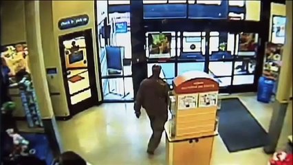 pit bull attack and bites man inside petsmart