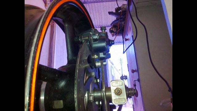 YAMAHA FZ 16 rear disc brake