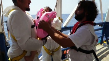 Migrant boat carrying at least 600 capsizes