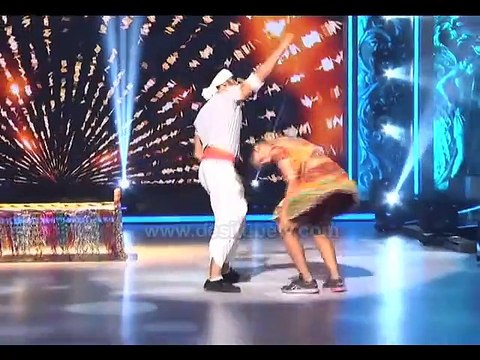 JHALAK DIKHHLA JAA 8- Sanaya Irani As Drunken Dulhan & Ashish Chowdhry As Farmer