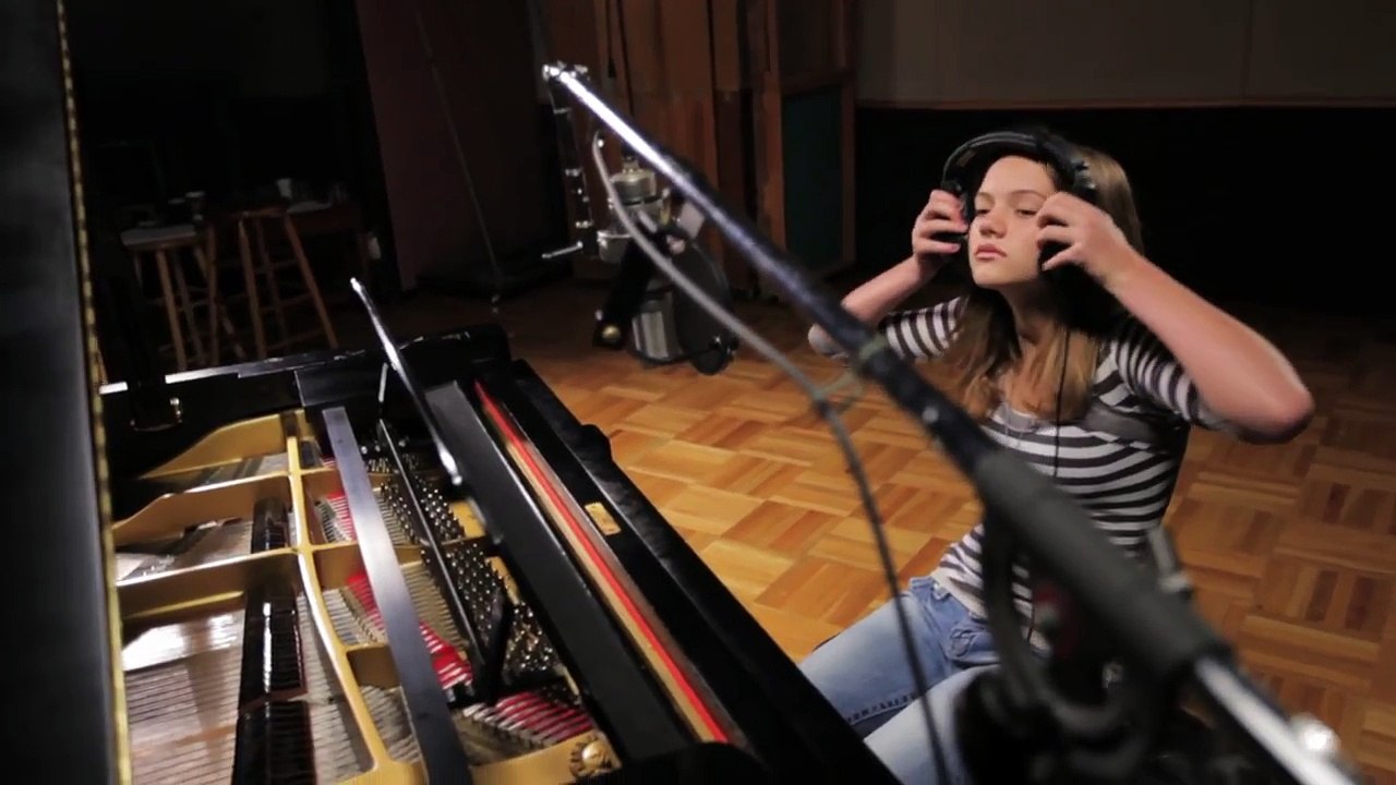 John Mayer--"Slow Dancing In a Burning Room"--Grace Vardell 12 Year Old LIVE