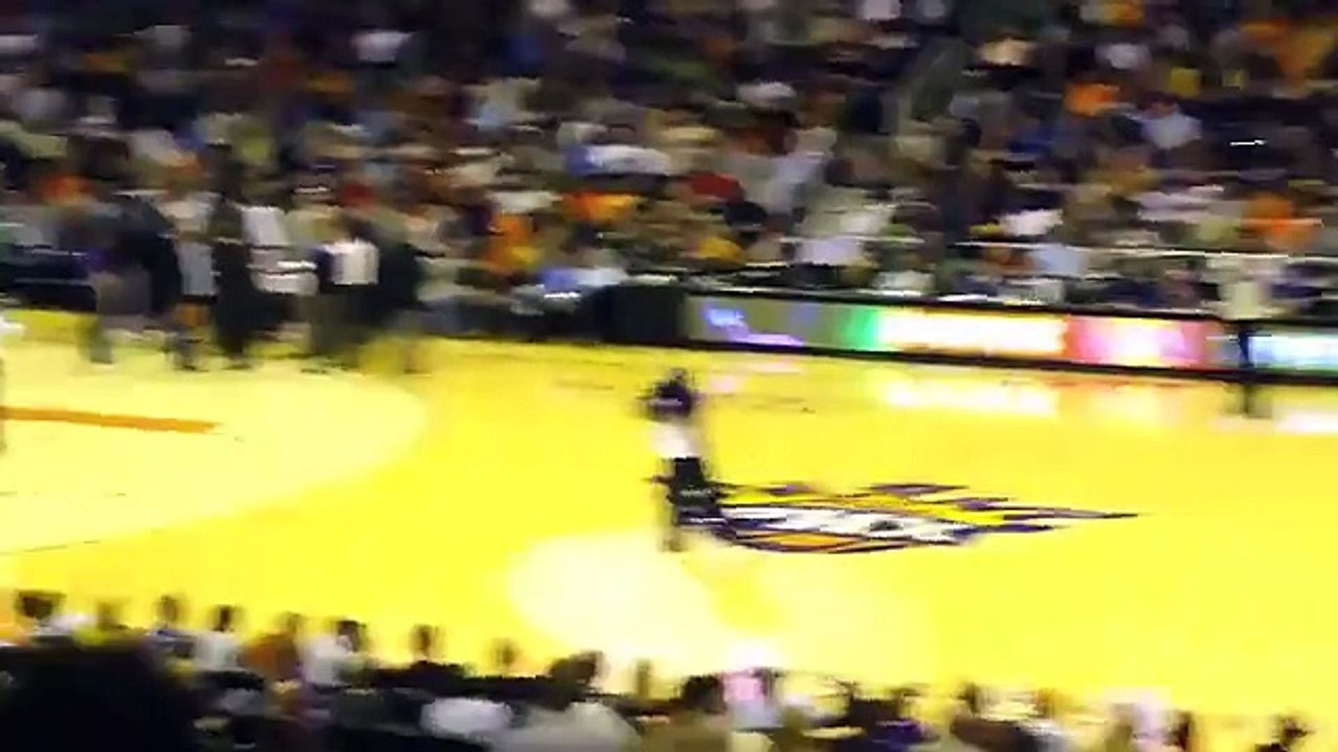 ⁣Funny Basketball jump