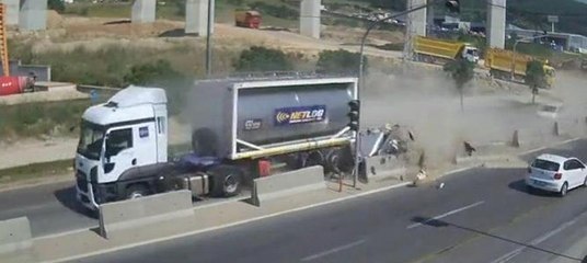 Bursa'da dehşet anları... Metrelerce sürüklendi