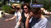 Dina And Ali Lohan Visit Lindsay Lohan In Jail