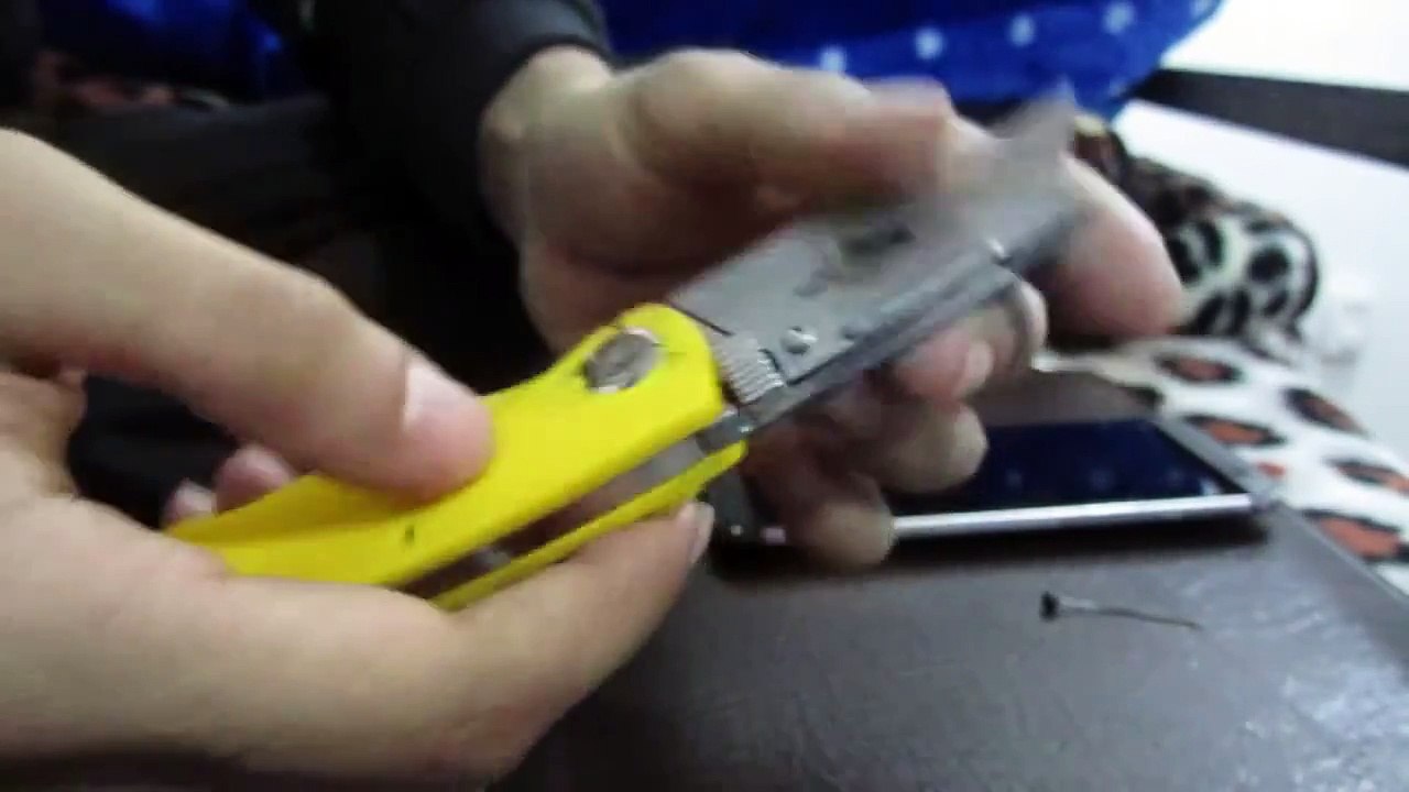How to clean HTC one m8 speaker grill
